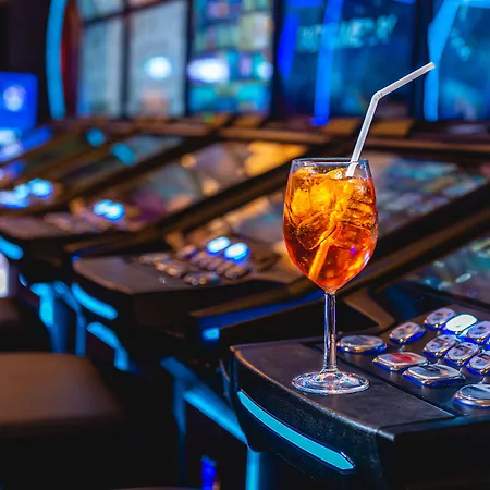 Casino & Admiral מלון 3*