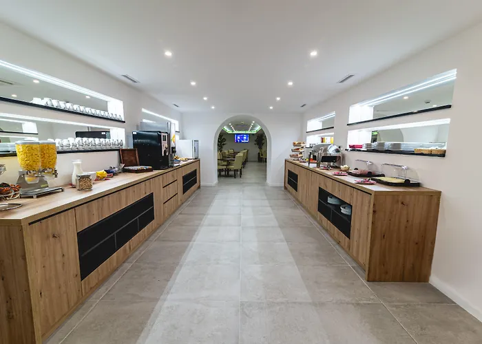 Casino & Admiral Hotel 3*